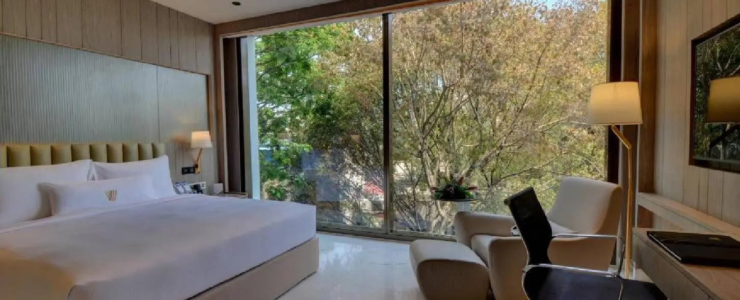 hotel img