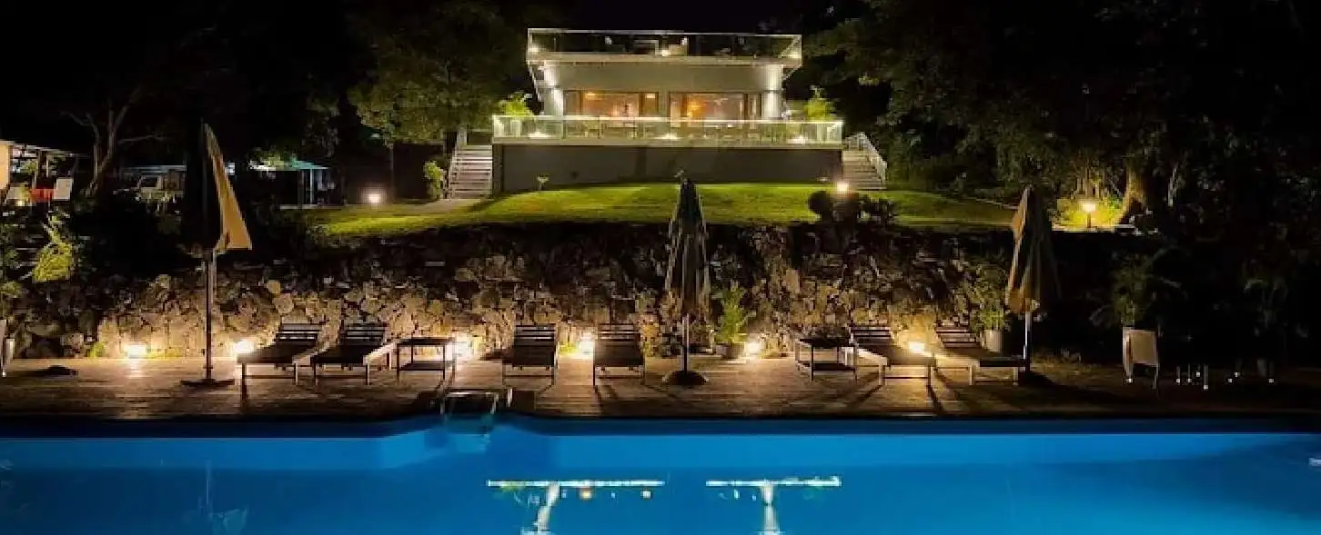hotel img