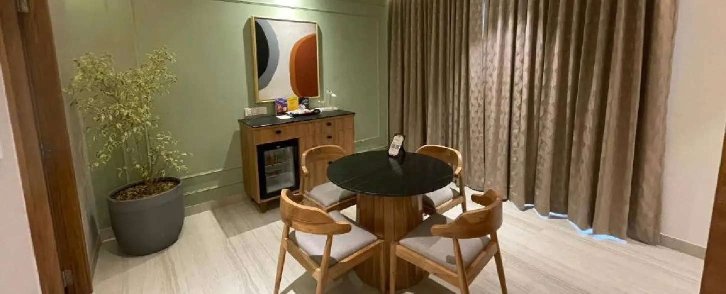 hotel img
