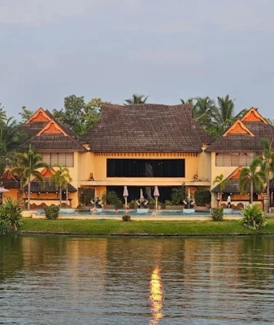 The Zuri Kumarakom, Kerala Resort & Spa