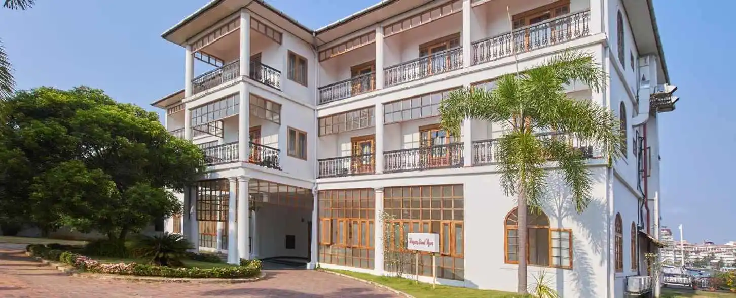 hotel img