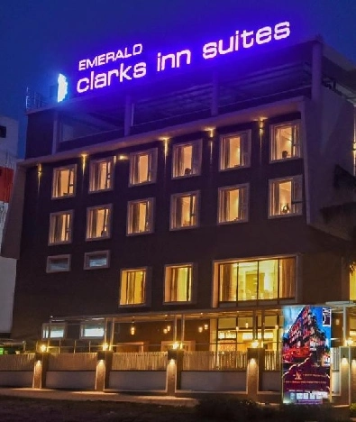 Emerald Clarks Inn Suites