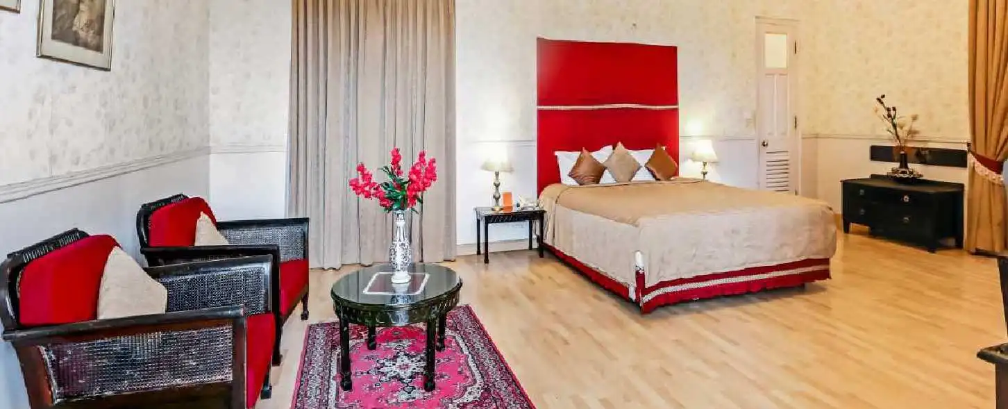 hotel img