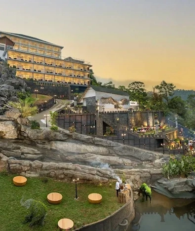 The Grand Cliff Resort