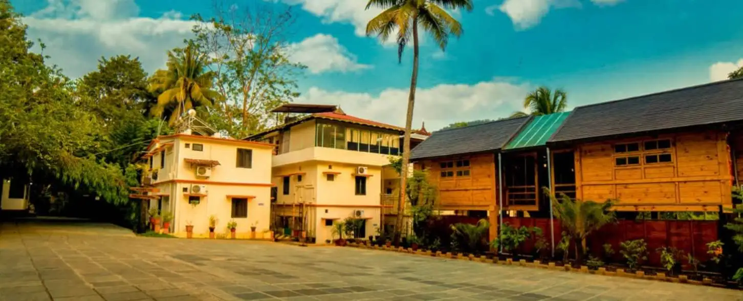 hotel img