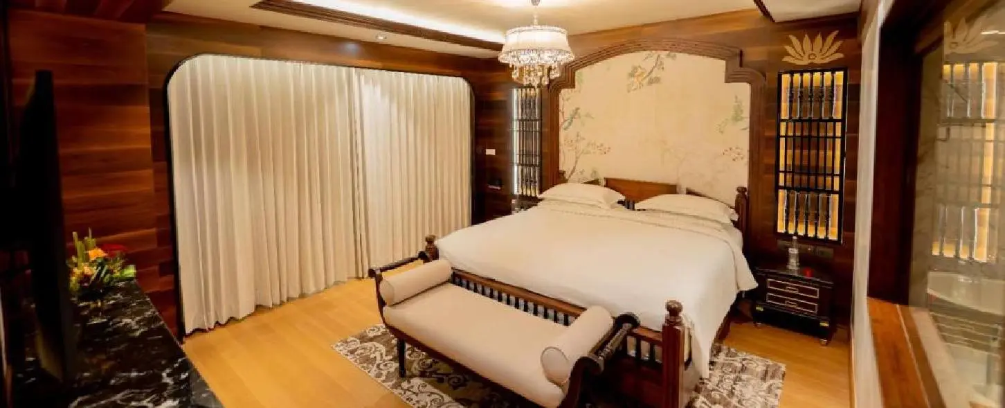 hotel img